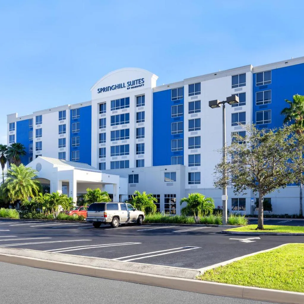 Photograph of SpringHill Suites by Marriott Miami Airport South Blue Lagoon Area