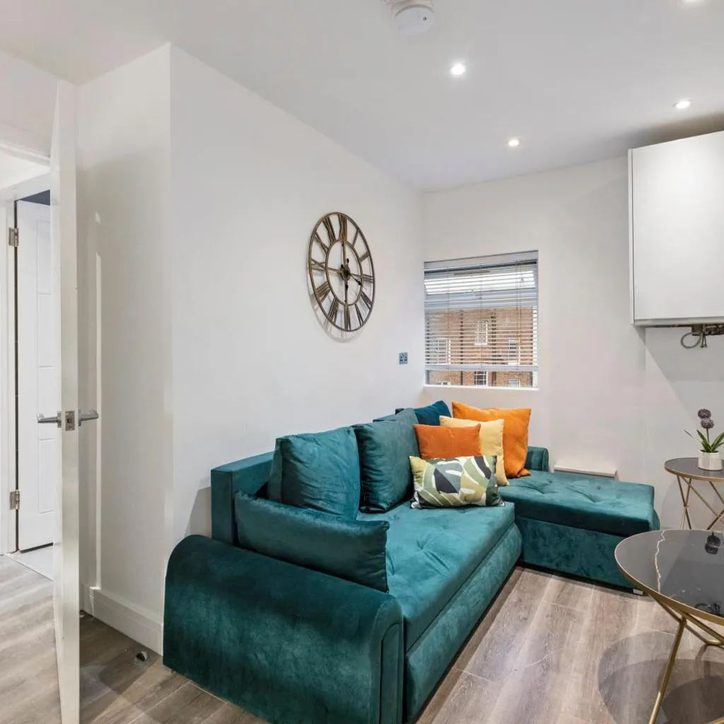 Photograph of Apartment - Sleeps 11 - Hampstead Group Stay
