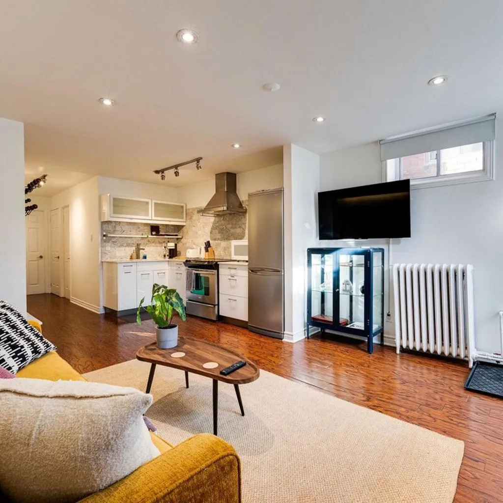 Photograph of Contemporary 1BR Basement Suite with Private Entrance