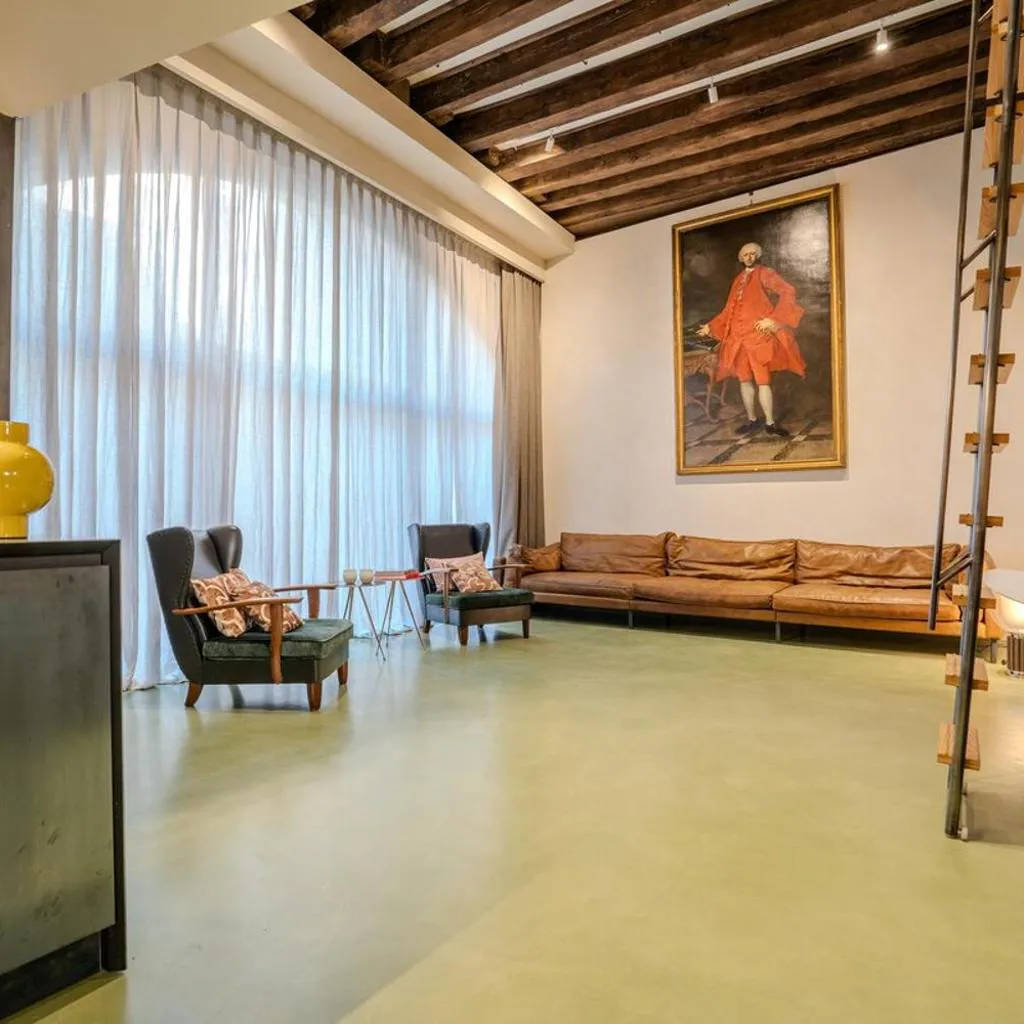 Photograph of Venice's Air Loft d'Artista
