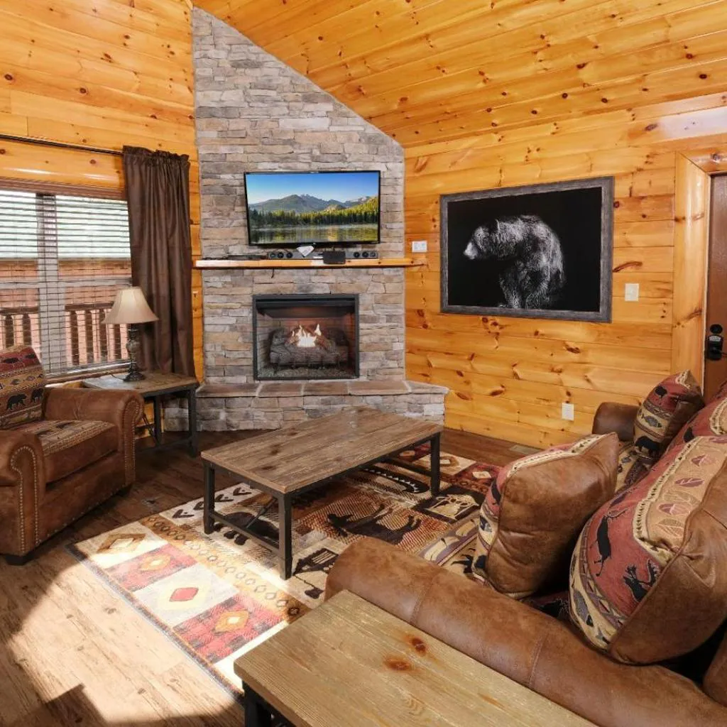 Photograph of Splash N More・Private Indoor Pool・Game Room・Hot Tub・Pet Friendly