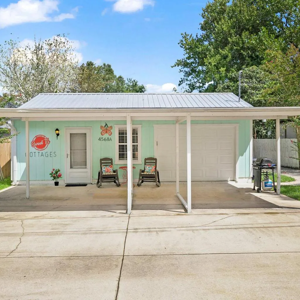 Photograph of Dog Friendly Cottage Just North of Historic St Aug