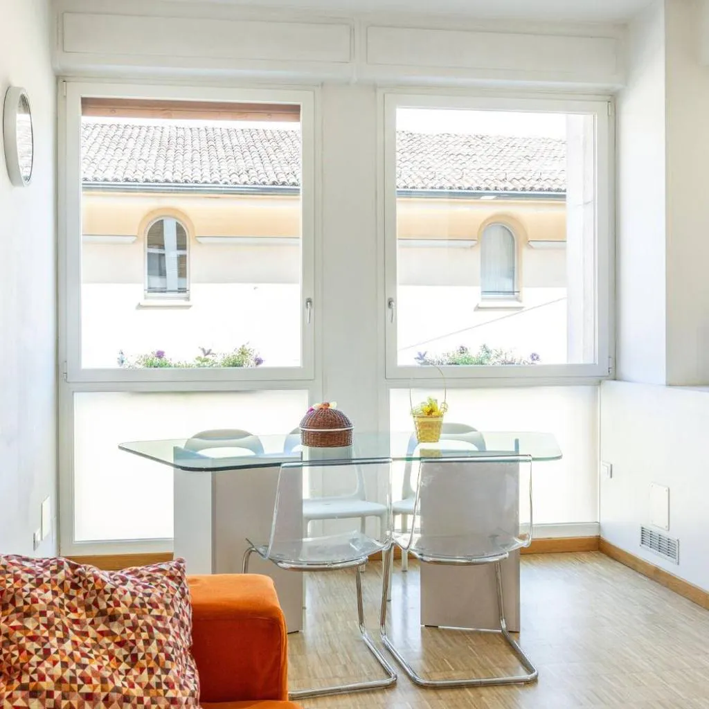 Photograph of Lame Pro, Bologna By Short Holidays