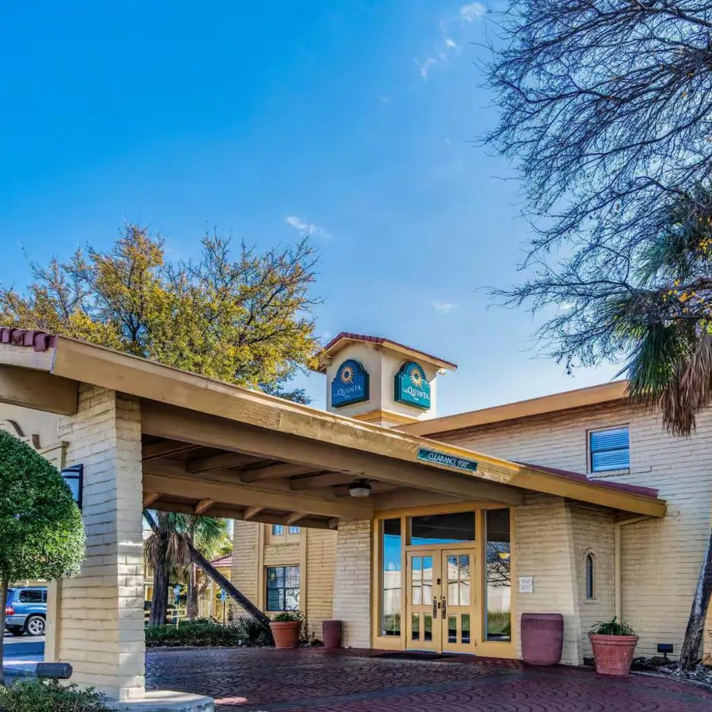 Photograph of La Quinta Inn By Wyndham IH-10 West San Antonio TX