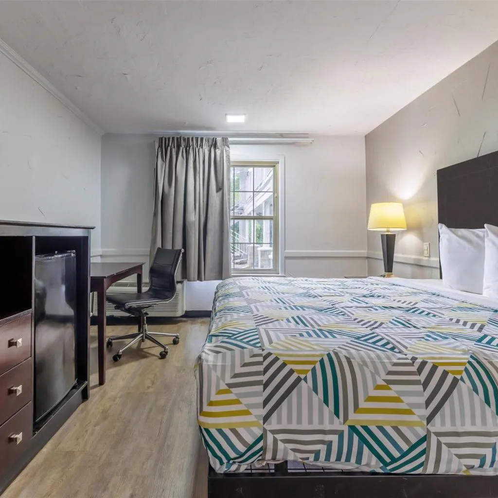 Photograph of Motel 6 Dallas TX Downtown