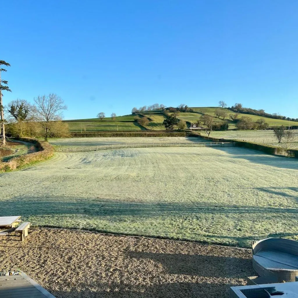 Photograph of Countryside escape with hot tub & open fire