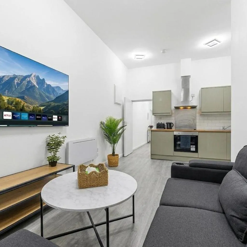 Photograph of Modern Chic Apartments - Edgware Road, Maida Vale, 1 Bed and 2 Bed available