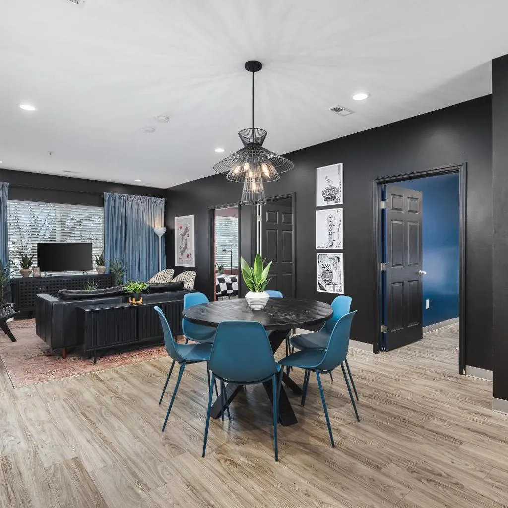 Photograph of Condo Near Downtown WALK to restaurants, bars & music