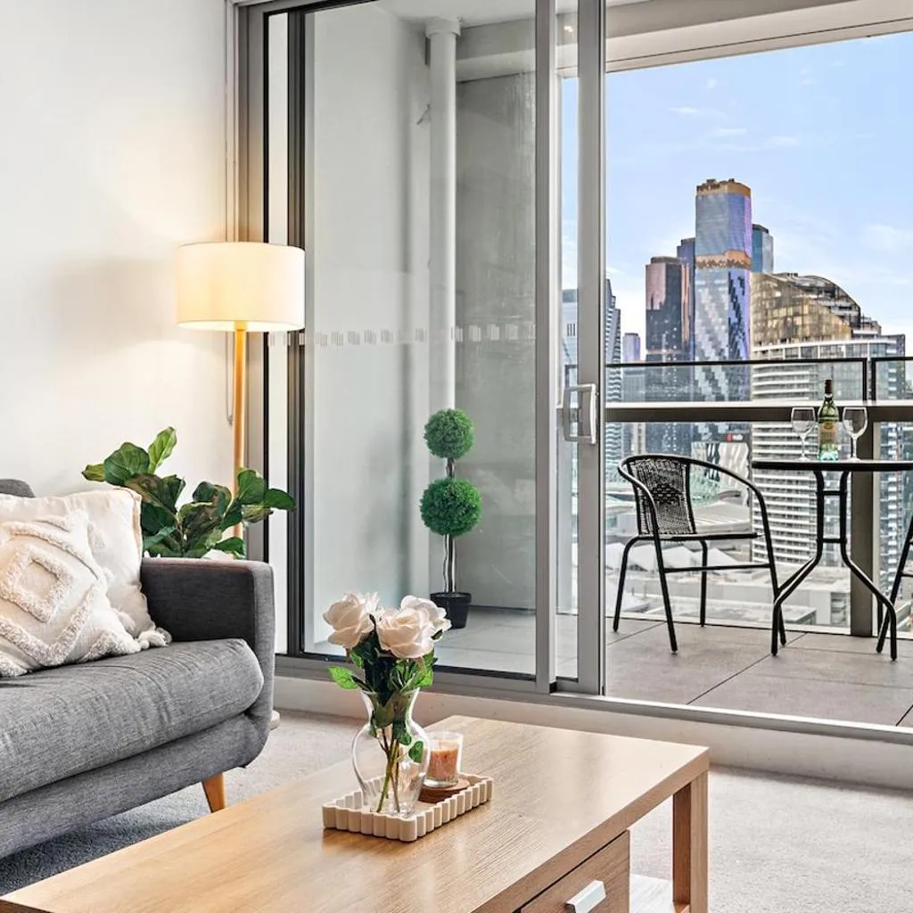 Photograph of Modern Docklands 2B1B APT - City View , Pool, Gym, Free Parking