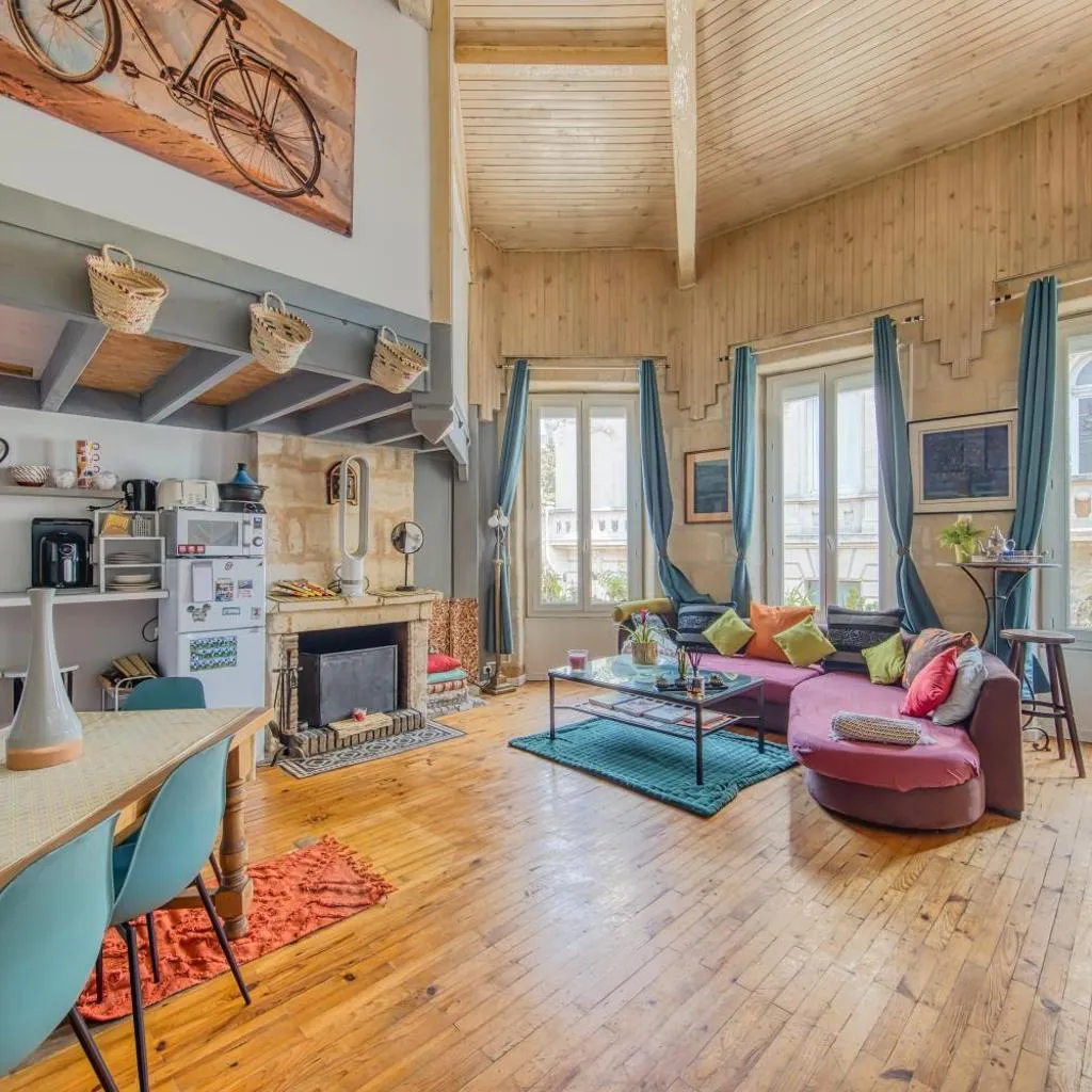 Photograph of Appartement plein centre Duplex