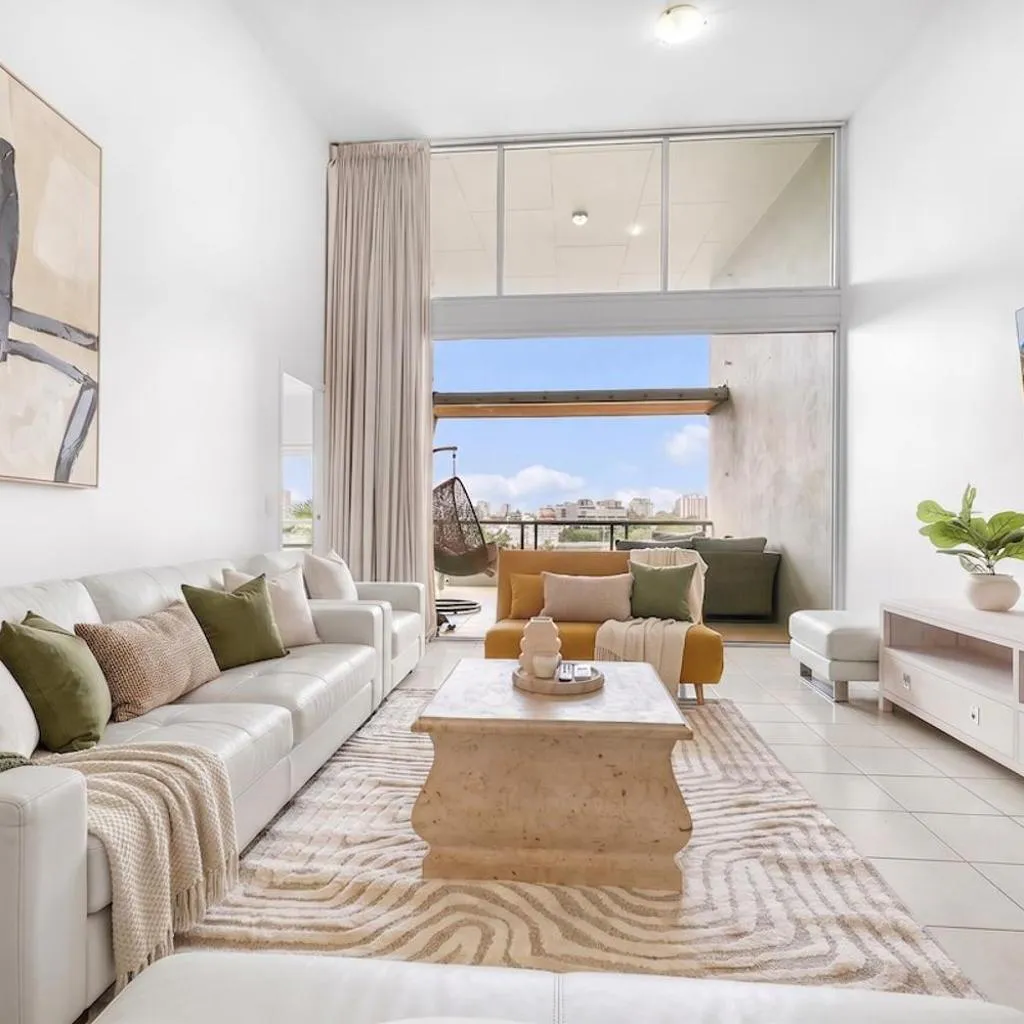 Photograph of 5m Ceiling Penthouse - Sleep 8 - Parking with Access to Streets Beach