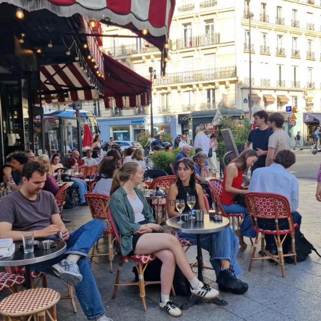 Photograph of 1mins Gare Montparnasse,,center, st Germain ,5minute Eiffel tour and Louvre meusm aesome place ,
