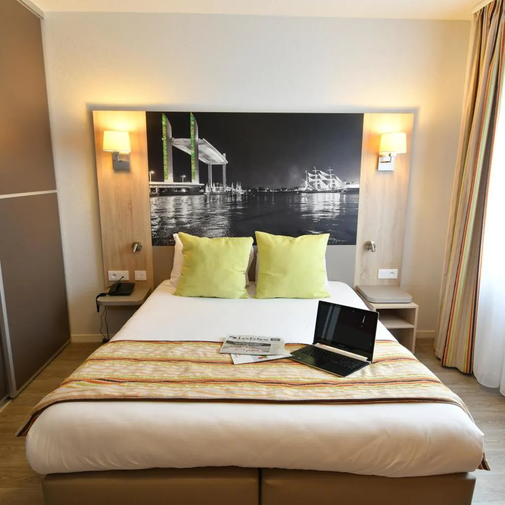 Photograph of Appart-Hôtel Mer & Golf City Bordeaux Bassins à flot