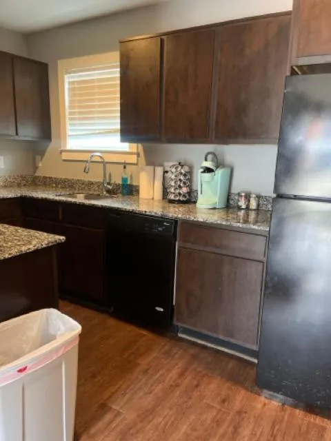 Photograph of Chic & Cozy 1-bedroom Apartment with Free Parking