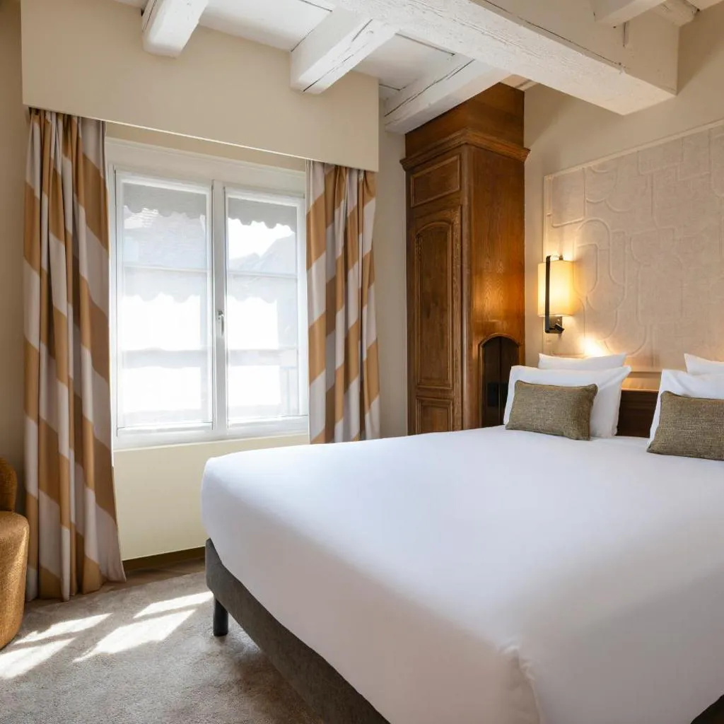 Photograph of Hôtel de l'Europe by HappyCulture