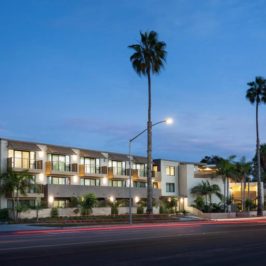 Photograph of Holiday Inn Express and Suites La Jolla - Windansea Beach, and IHG Hotel