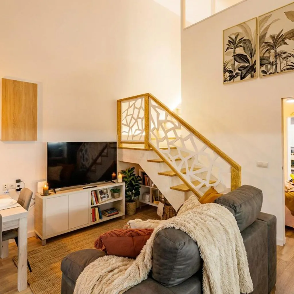 Photograph of Urban apartment BAJO 6 - HOUSEVANLIVE