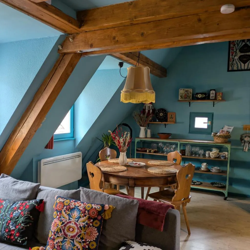 Photograph of La Nuée Bleue
