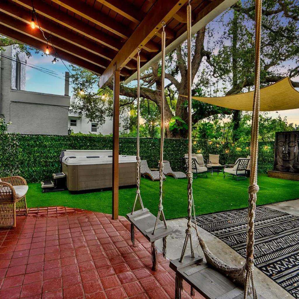 Photograph of Casa Verde Design District 5BR Hot Tub