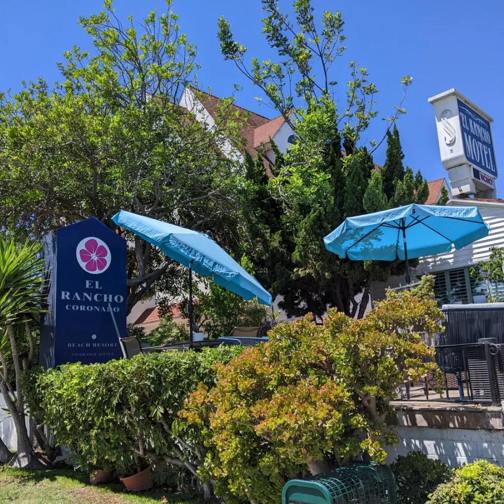 Photograph of El Rancho Motel