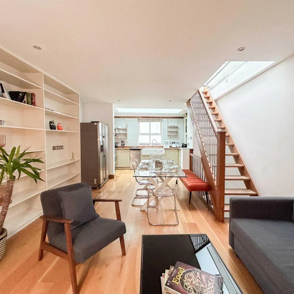 Photograph of Exceptional Mews House in Chelsea