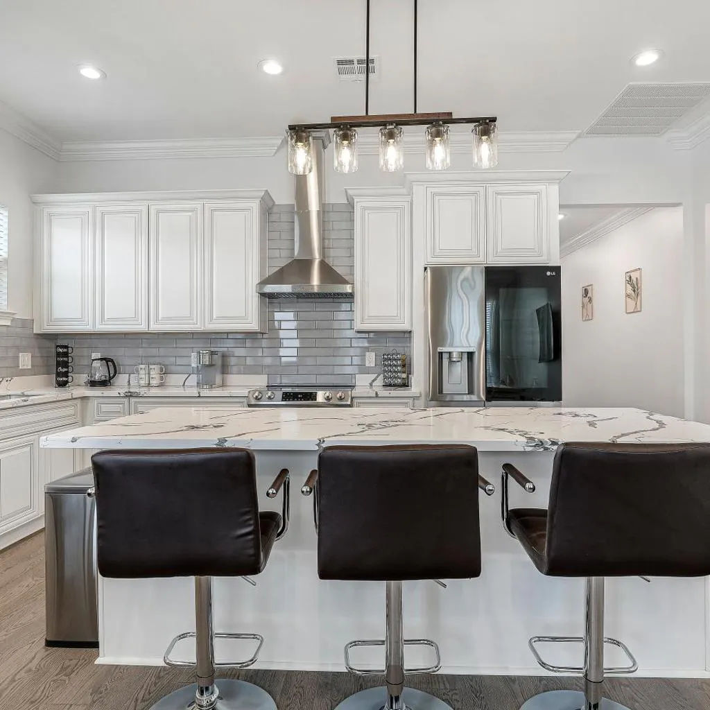 Photograph of New 4 Bed luxury house w/Private Heated Pool
