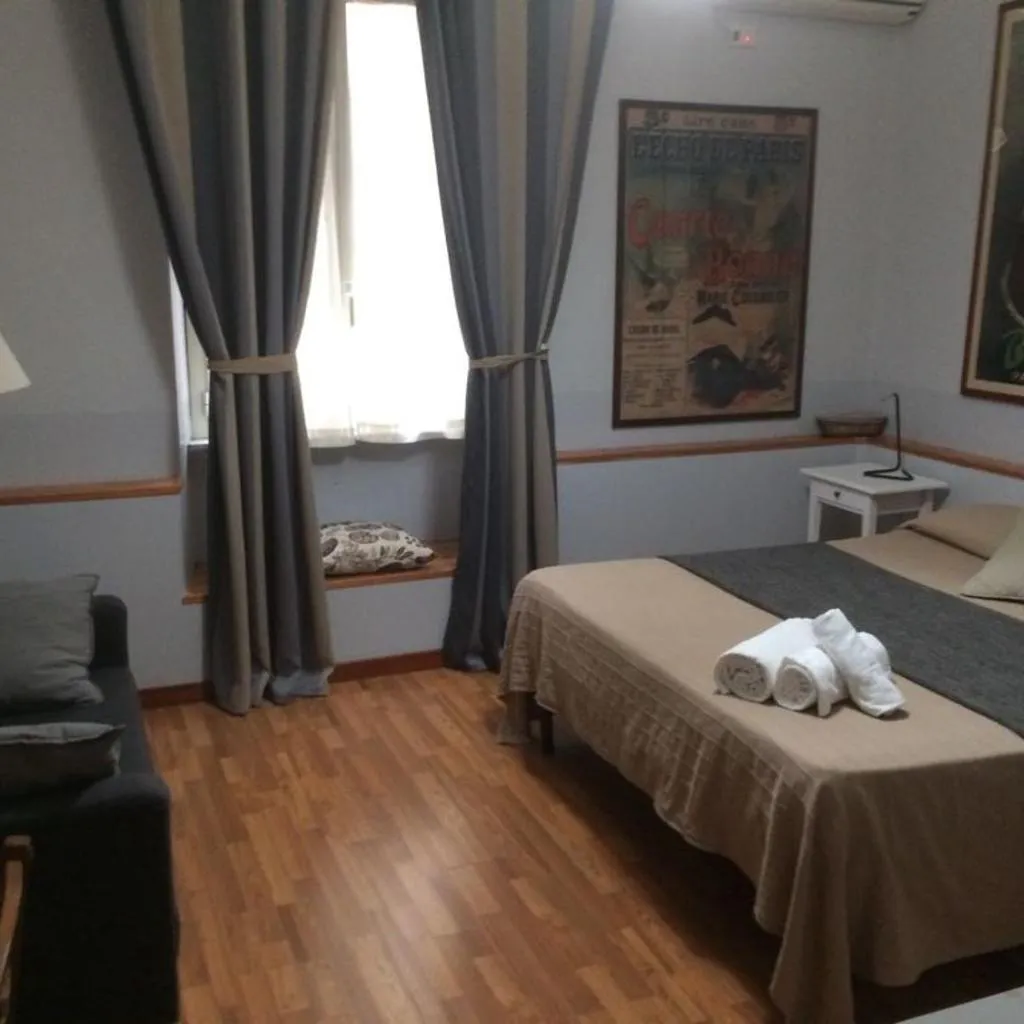 Photograph of Vacanze Romane 2