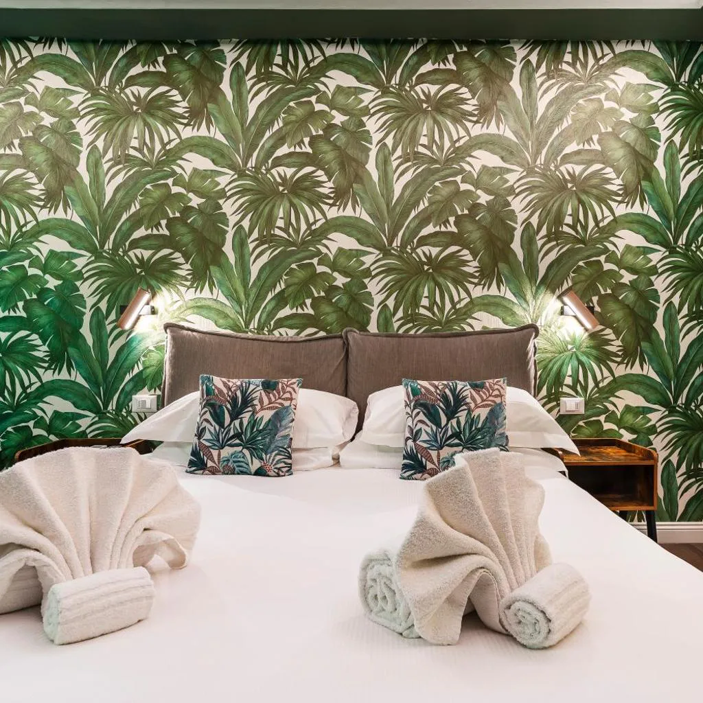 Photograph of Jungle suite mood behind Piazza Signoria
