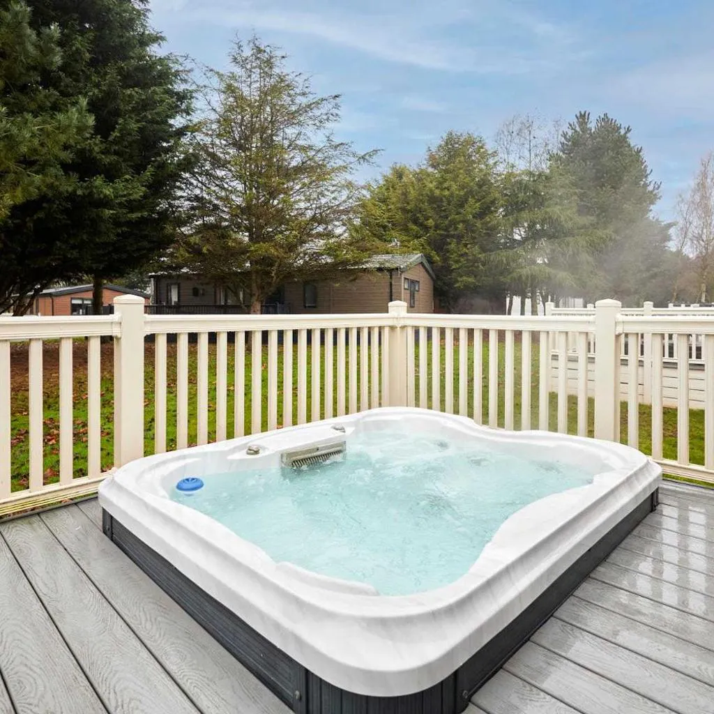 Photograph of Dakota Lodge with Hot Tub