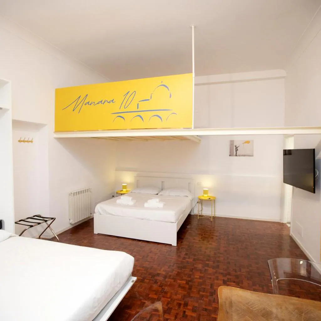 Photograph of Manara10 Apart giallo2