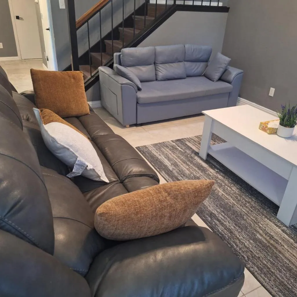 Photograph of Vacation Ready 4Bedroom 3bath Home with Smart TV and WIFi Near Downtown
