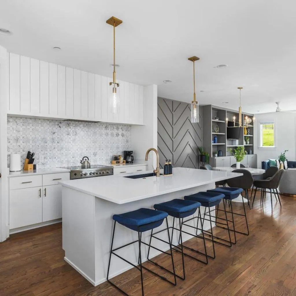 Photograph of WALK to Belmont, 12 South with Private Patio and Garage