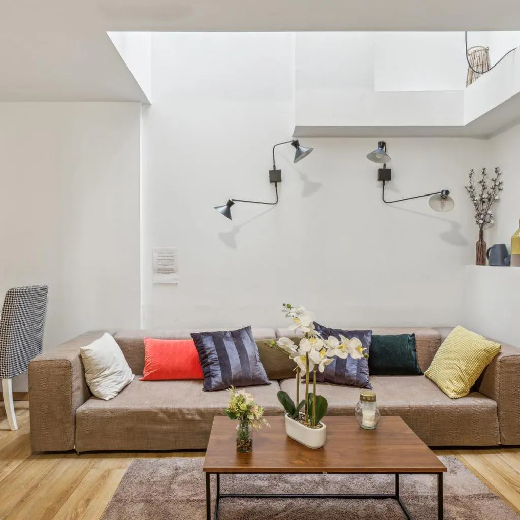 Photograph of Lavie Maison large comfy flat