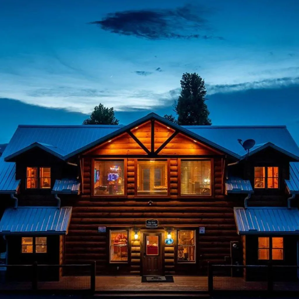 Photograph of Frequent Wildlife Sightings + Easy Drive to the Smoky Mountain National Park! -Big Bear Views Lodge