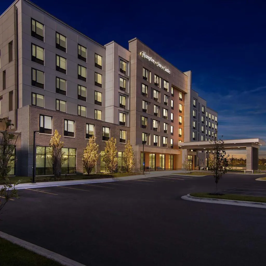 Photograph of Hampton Inn & Suites Chicago Medical District Uic