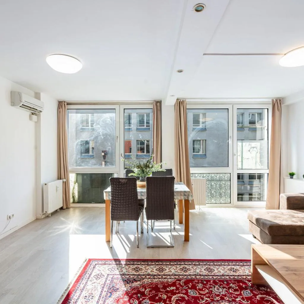 Photograph of Aldars Urban Trio Suite No.5