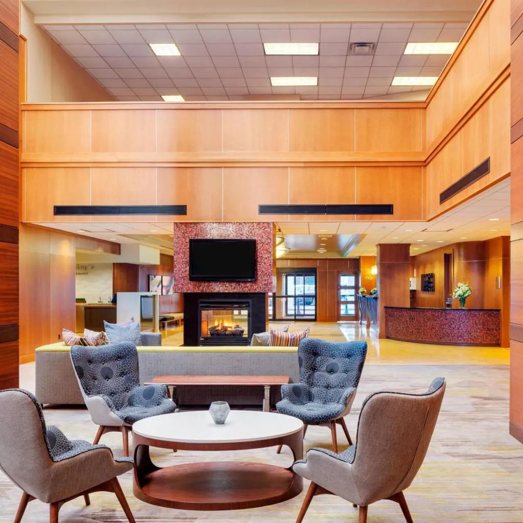 Photograph of Courtyard by Marriott Boston Logan Airport