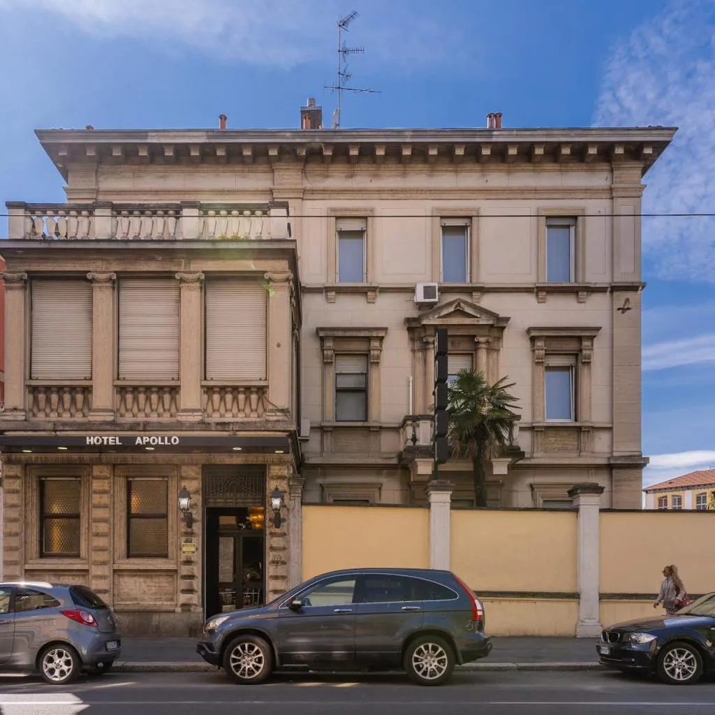 Photograph of Hotel Apollo