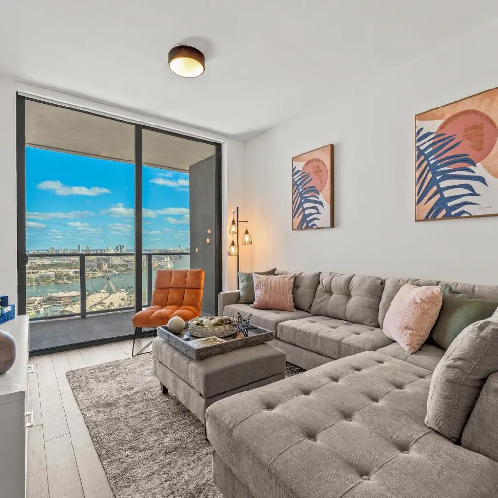 Photograph of Devereaux Miami 2 Bedroom, 1 Bedroom, and Studio Condos with Balconies