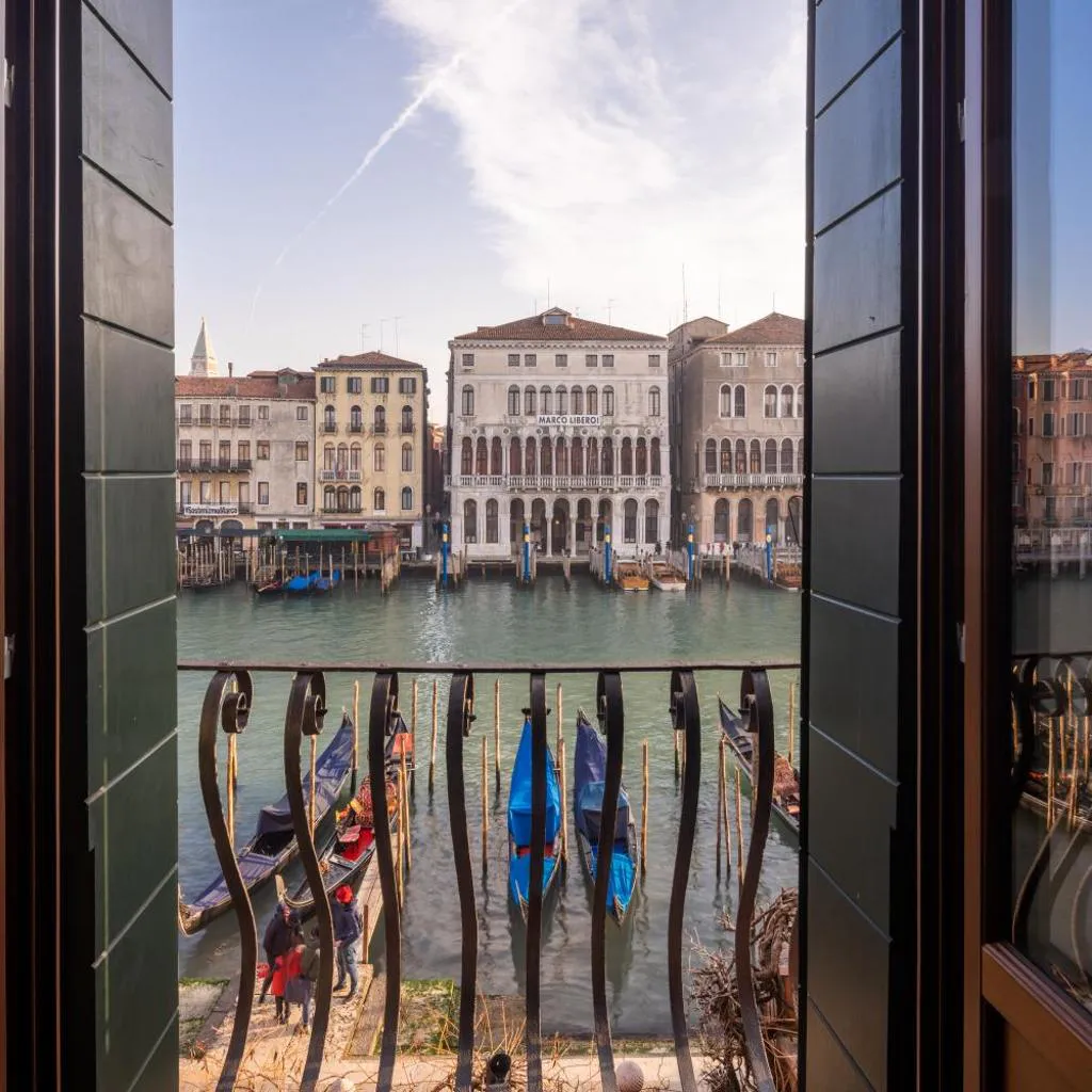 Photograph of Design Apartment with Balcony on the Grand Canal R&R