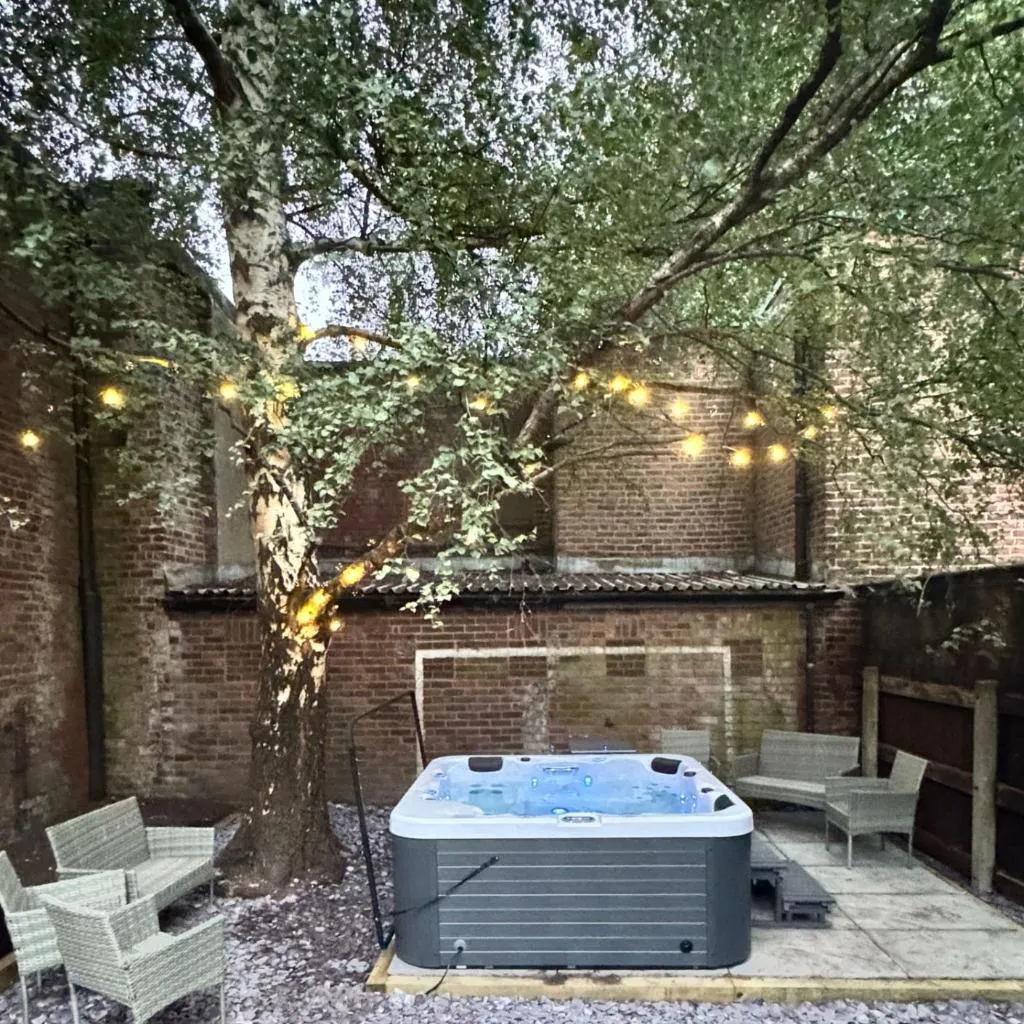 Photograph of The Secret Garden Retreat With Hot Tub