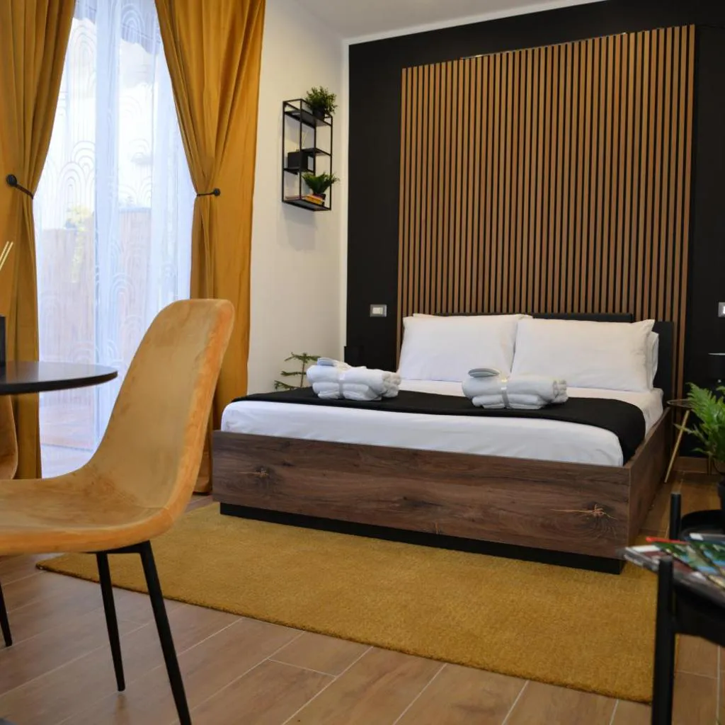 Photograph of BlackWoody Contemporary Rooms - Napoli Centro Storico