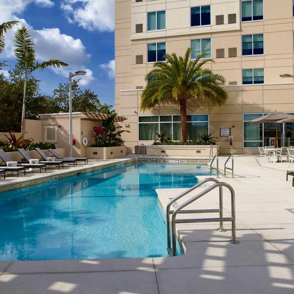 Photograph of Hyatt Place Miami Airport East