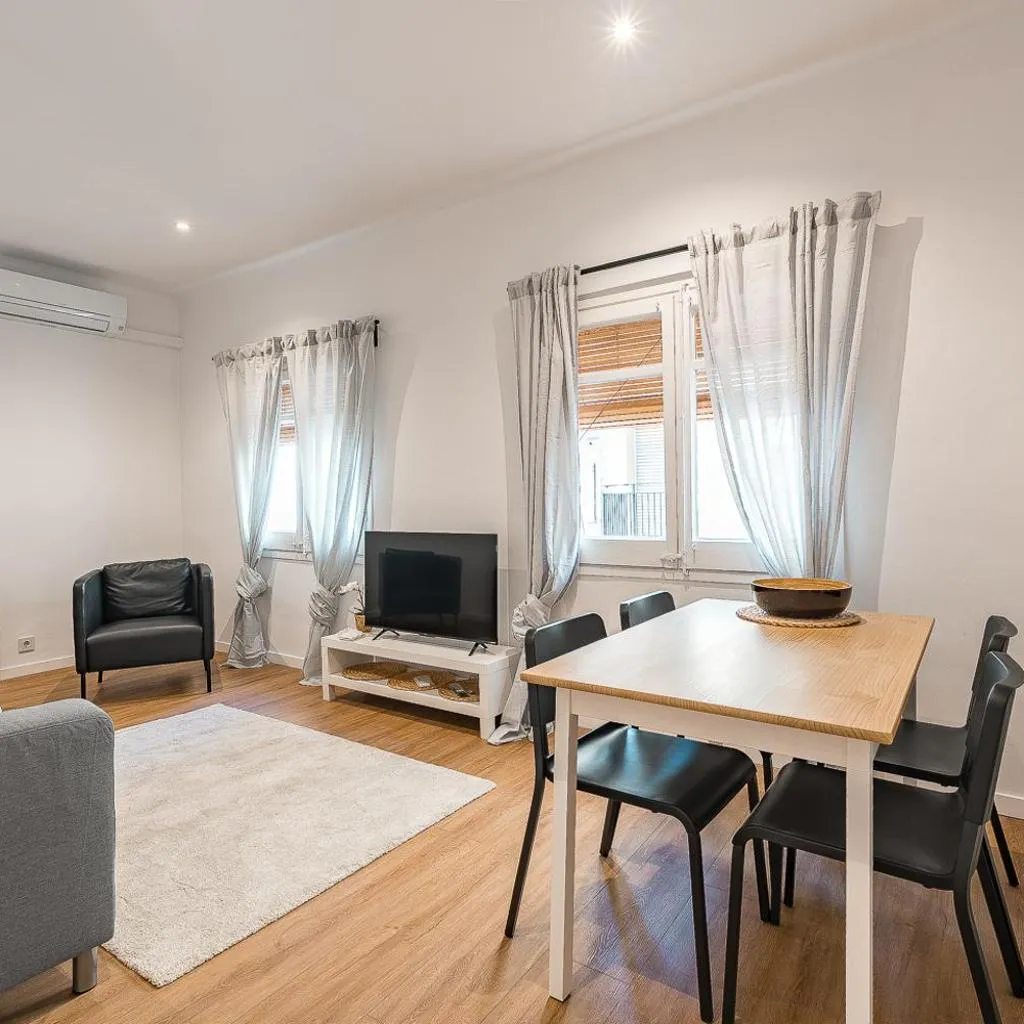 Photograph of Apartamento reformado de 3 habitaciones en Sagrada Familia