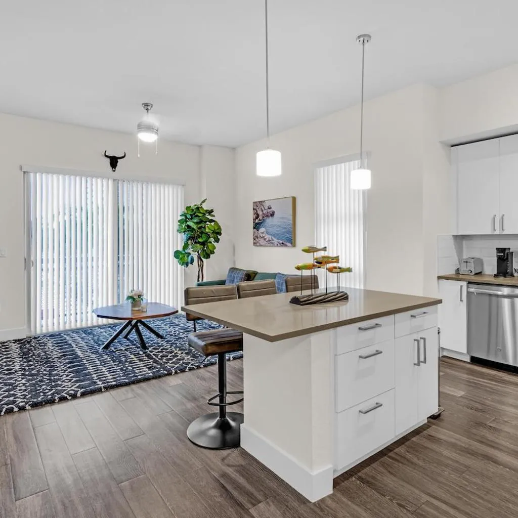 Photograph of Bright and Airy 2 Bed on Biscayne Blvd with Free Park