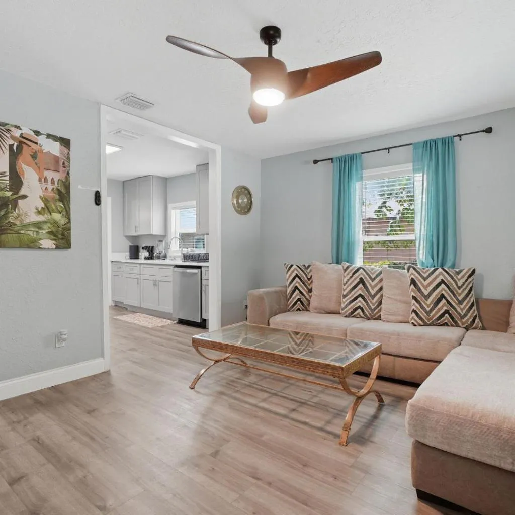 Photograph of 3bdrm Fruit Tree Home near downtown Orlando
