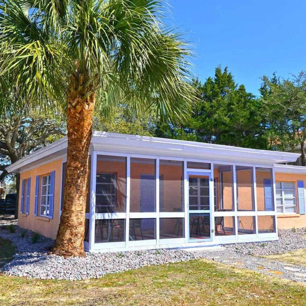 Photograph of Mai Taid Beach House 1 Minute Walk to Beach