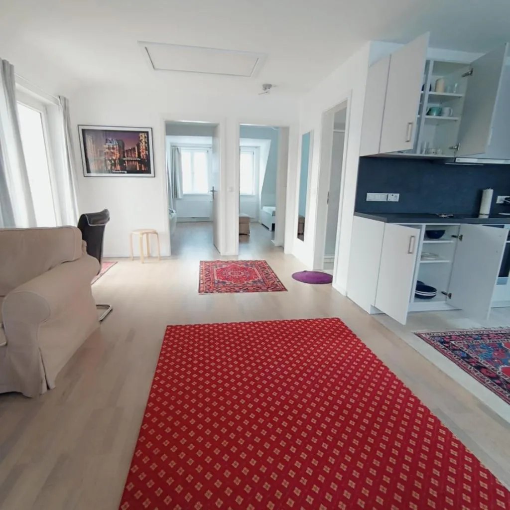 Photograph of Peaceful Apartment-3 Zi, Loggia & Garden in Blankenese
