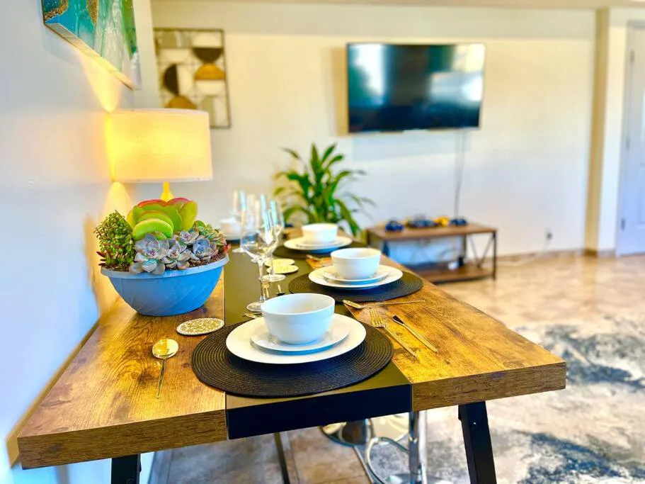 Photograph of FuLLy LoAdeD ReSerVaTioN 3bed 2ba w Parking