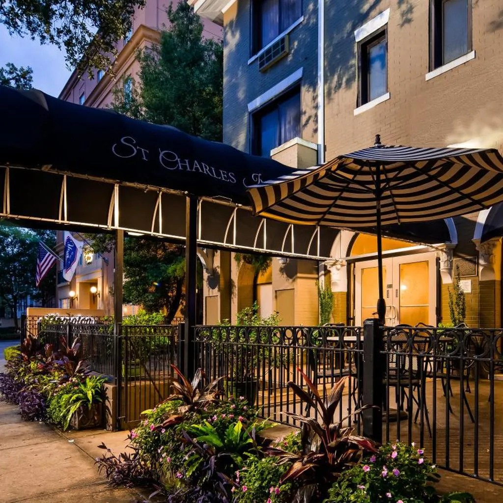 Photograph of St Charles Inn, Superior Hotel